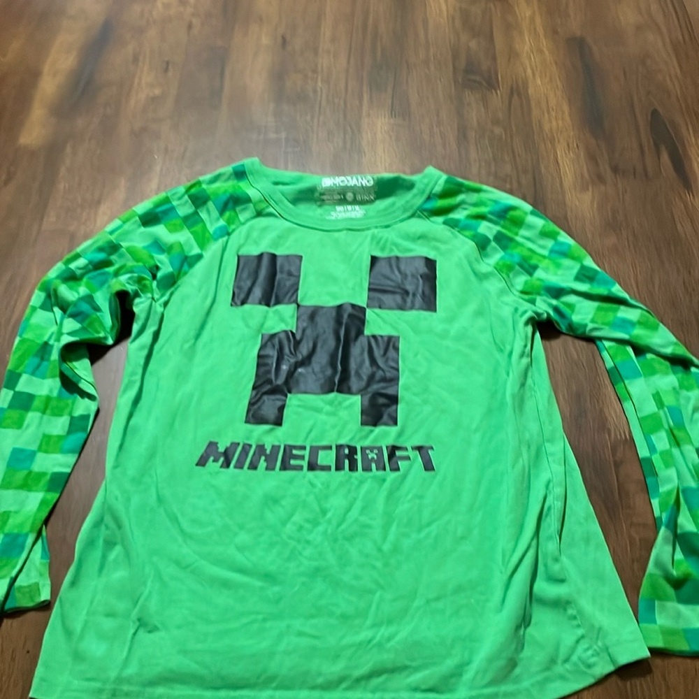 Minecraft MOJANG green creeper, long sleeve shirt, big kid size medium